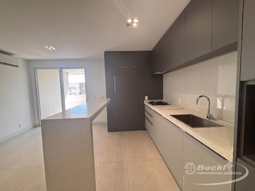 Apartamento na Rua Alvarenga Peixoto América, Joinville - SC