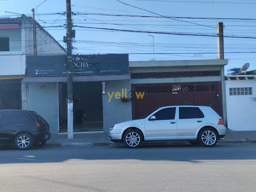 Casa Comercial em Parque Rodrigo Barreto - Arujá: 200m², 4 Banheiros, Venda por R$1.090.000