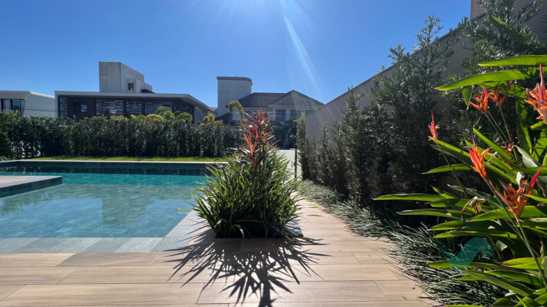 Casa à venda com 1 quarto, 6 suítes, 5 vagas e 600m² no Jurerê Internacional, Florianópolis (SC) — foto 8 de 18