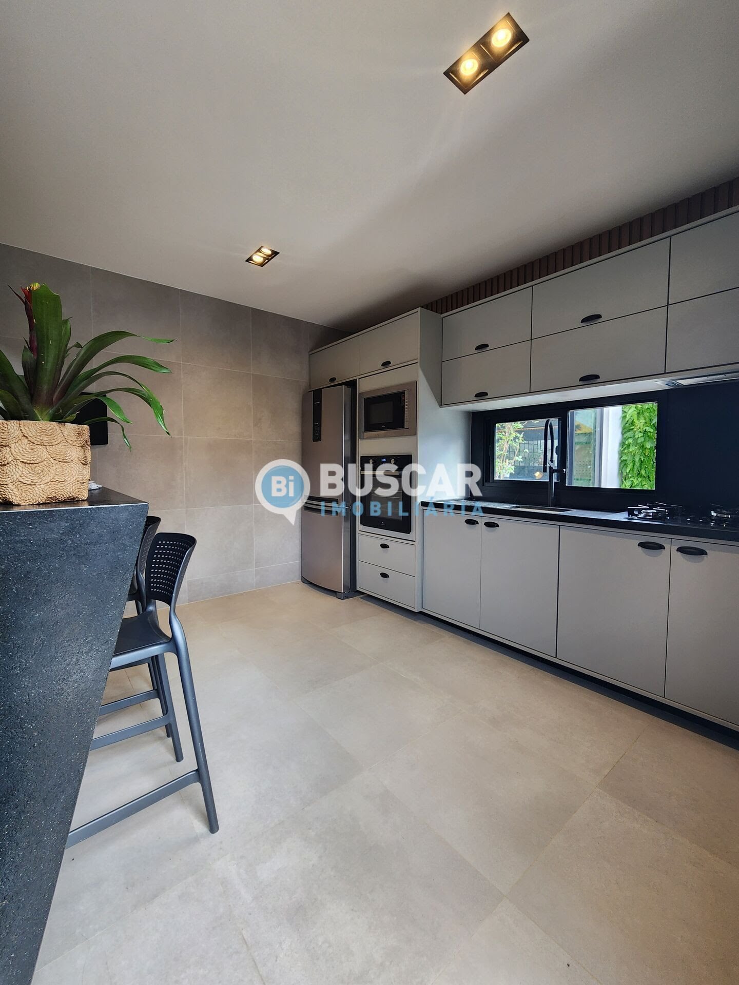 Casa à venda com 4 quartos, 4 suítes, 2 vagas e 161m² no Sim, Feira de Santana (BA) — foto 10 de 24