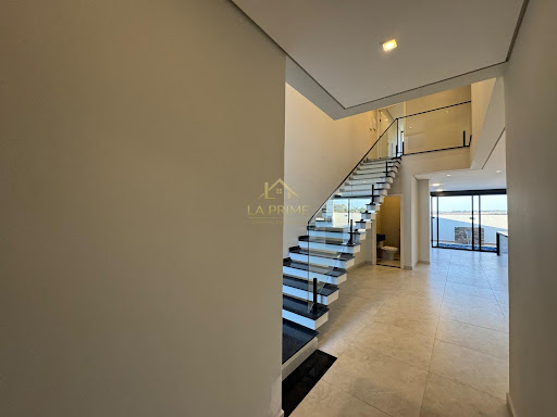 Casa de condomínio em Jardim Novo Horizonte - Sorocaba, SP- 218m2 - Sobrado 03 Suítes - Escritório - 05 Banheiros - 04 Vagas - Piscina com cascata