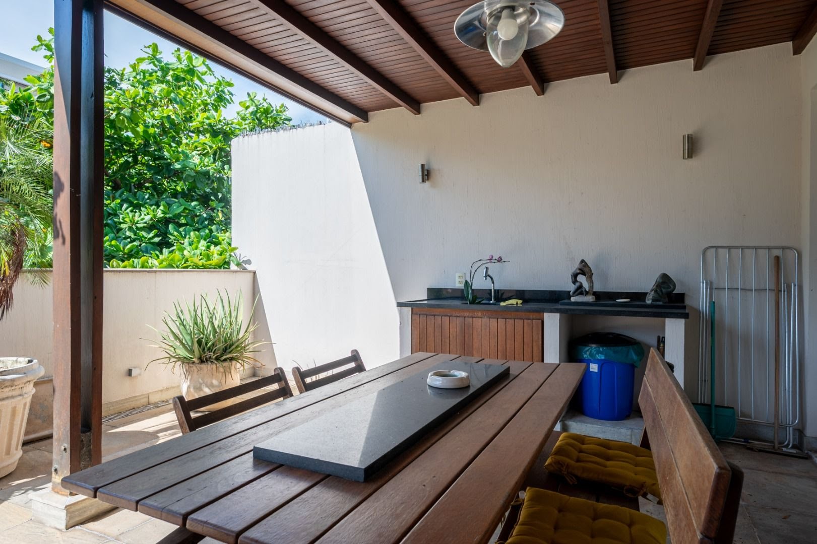 Apartamento para alugar com 4 quartos, 3 suítes, 1 vaga e 250m² no Leblon, Rio de Janeiro (RJ) — foto 24 de 30