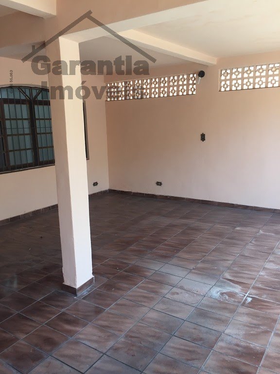 Casa à venda com 3 quartos, 1 suíte, 2 vagas e 180m² no Jardim da Glória, Osasco (SP) — foto 9 de 30