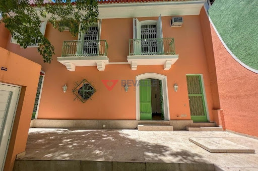 Casa à venda na Urca: 340m², 5 quartos, 2 vagas