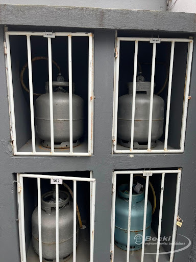 Apartamento a venda no bairro Jardim Iririu
