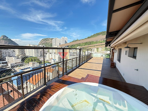 Cobertura linear à venda em Botafogo: 250m², 4 suítes