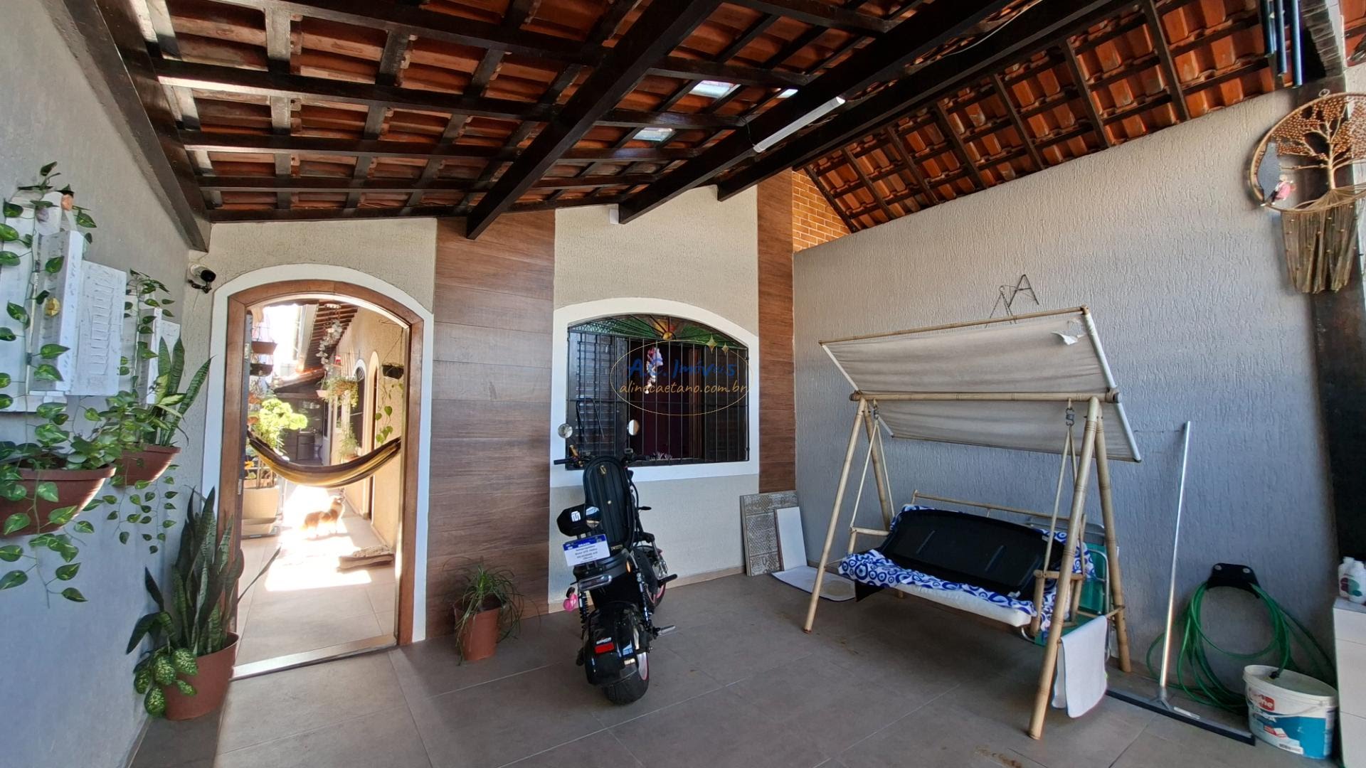 Casa à venda com 2 quartos, 1 suíte, 2 vagas e 110m² no Vila Tupi, Praia Grande (SP) — foto 2 de 11