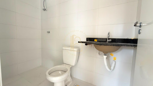 Apartamento de 2 quartos com suíte e garagem