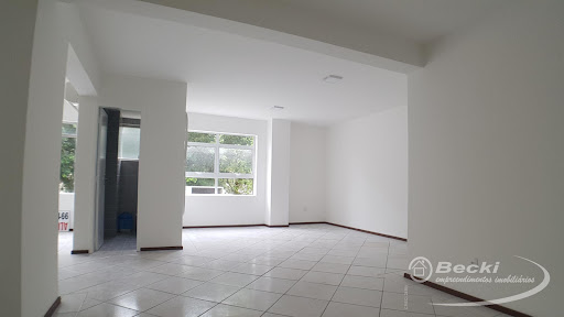 Edificio Precisente Sala Comercial