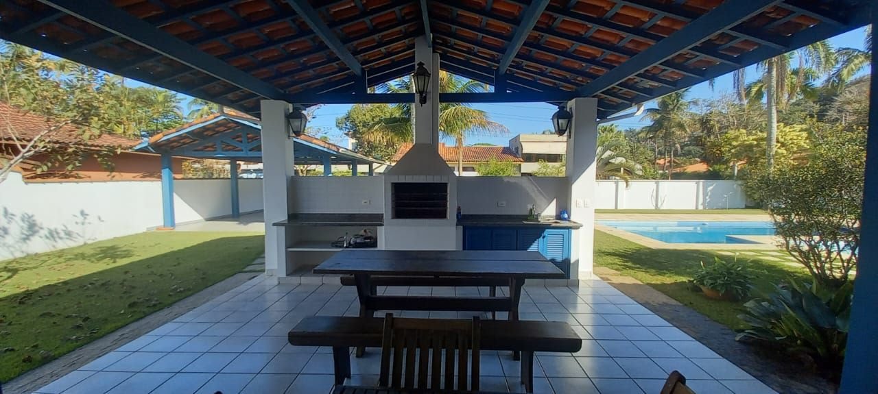 Casa à venda com 4 quartos, 3 banheiros, 6 vagas e 327m² no Tenório (praia Vermelha), Ubatuba (SP) — foto 4 de 16