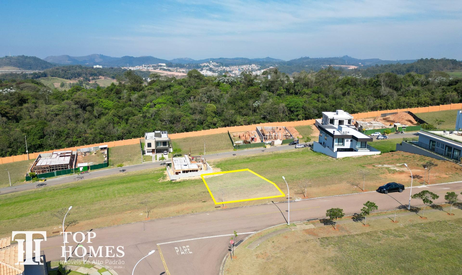 Terreno à venda no condomínio Alphaville Jundiaí I - 659 m²