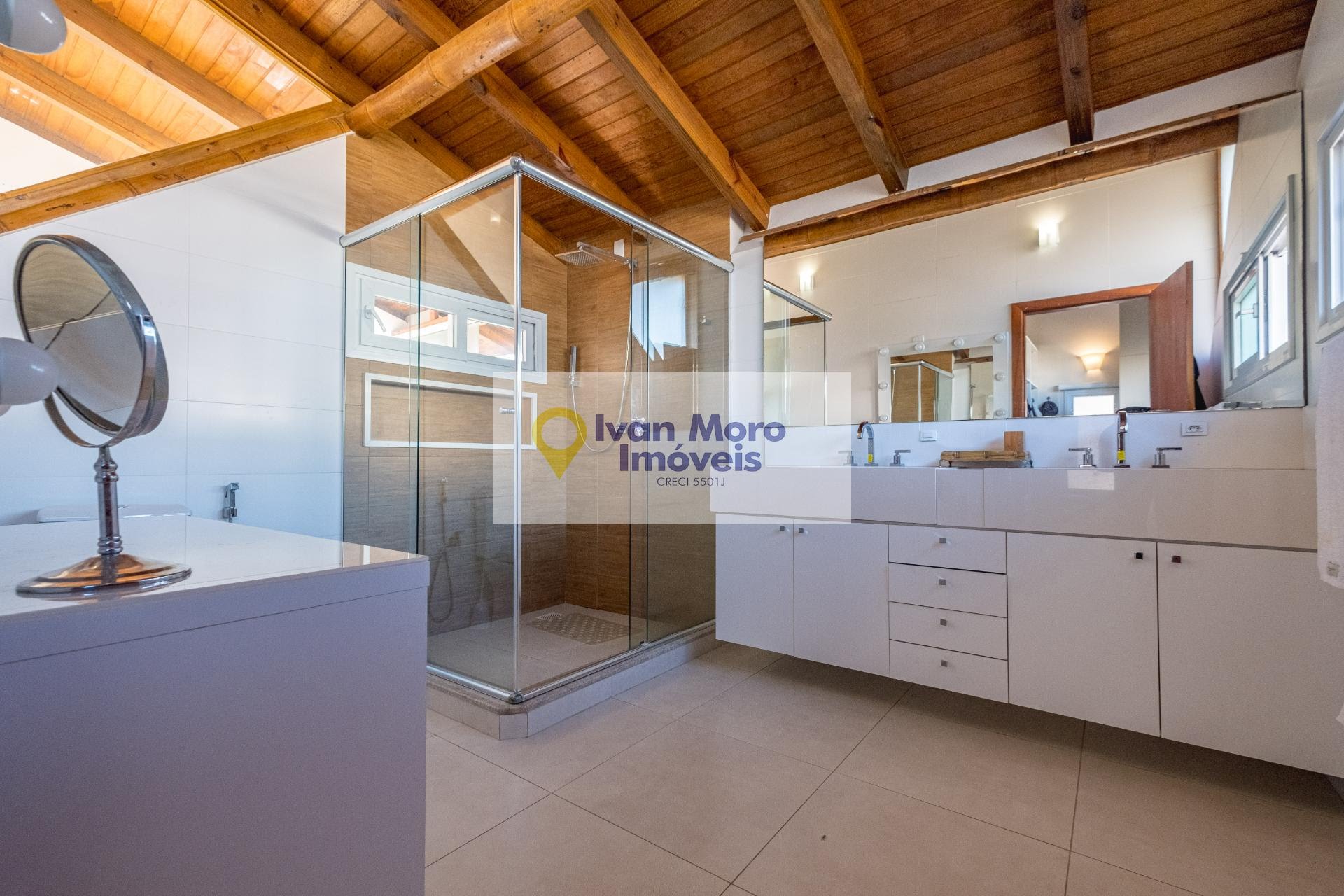 Casa à venda com 4 quartos, 2 suítes, 3 vagas e 450m² no Rio Tavares, Florianópolis (SC) — foto 17 de 23
