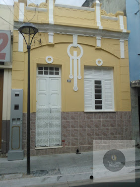 Casa 03 QTS em Centro  -  Campos dos Goytacazes