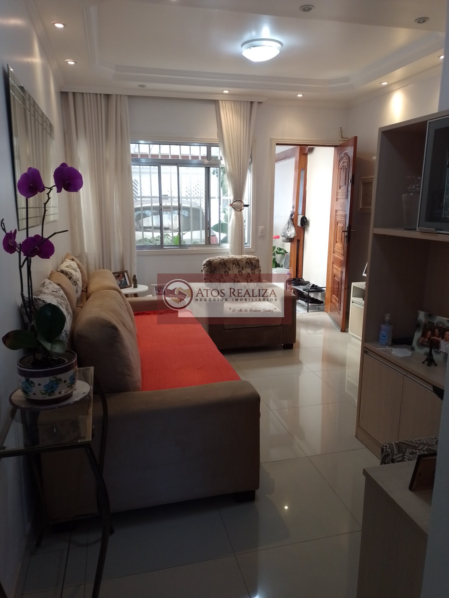 Casa à venda com 2 quartos, 2 banheiros, 1 vaga e 72m² no Jardim Cliper, São Paulo — foto principal