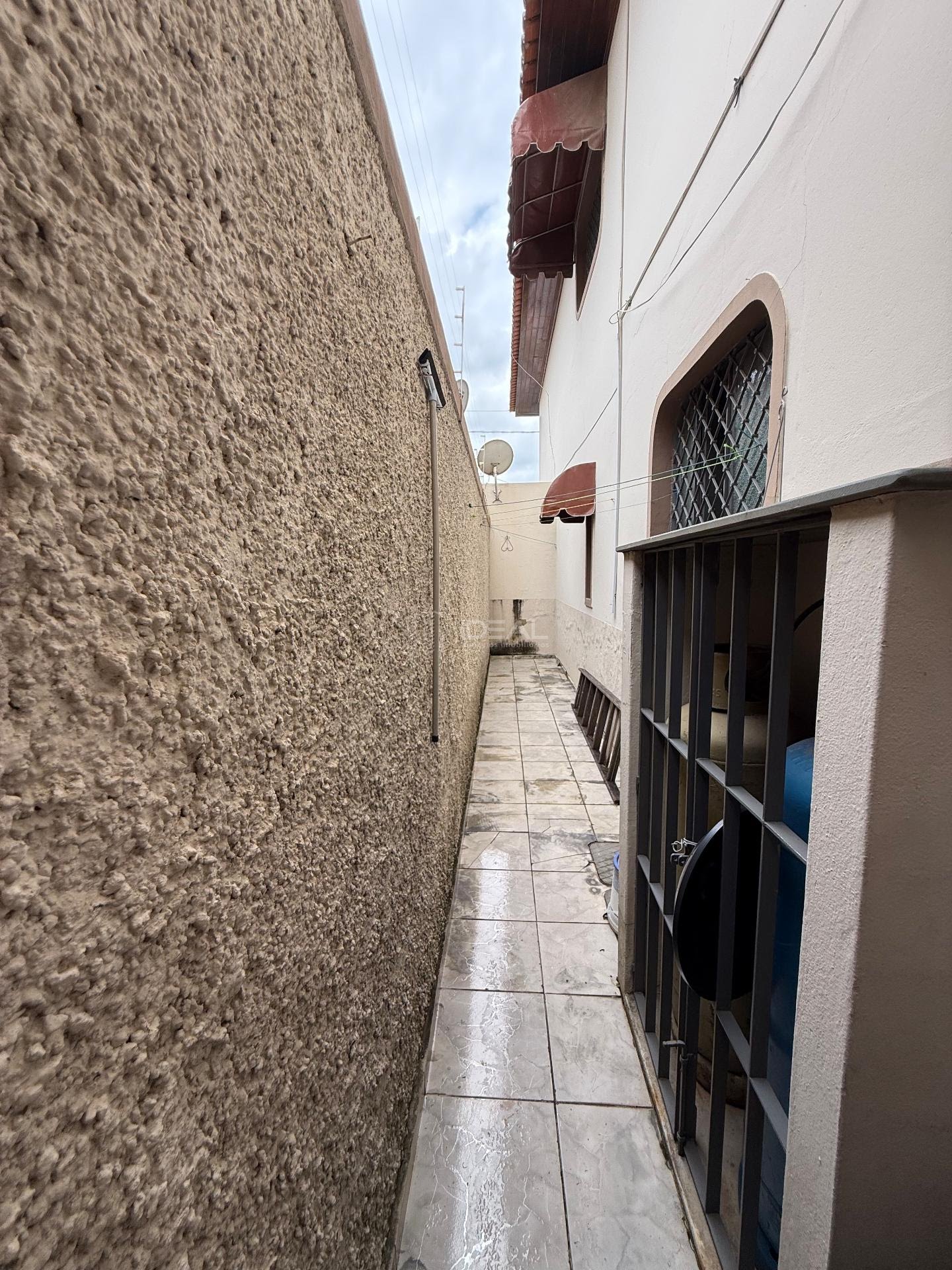 Casa à venda com 5 quartos, 1 suíte, 5 vagas e 302m² no Parque Jardim Carioca, Campos dos Goytacazes (RJ) — foto 12 de 30