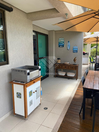 Compre Flat térreo piscina à venda em Muro Alto com 60m², mobiliado, decorado, 2 suítes, porteira fechada no Beach Class Eco Life.
