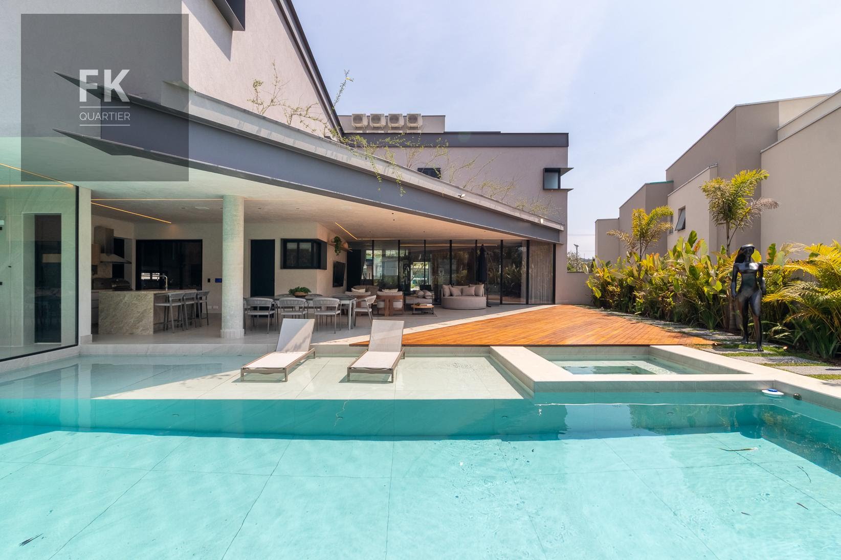 Casa à venda com 4 quartos, 4 suítes, 10 vagas e 1079m² no Alphaville Residencial Zero, Barueri (SP) — foto 20 de 30