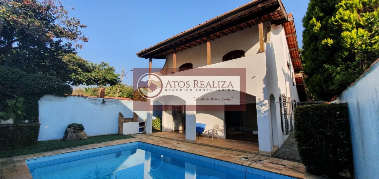 Casa à venda com 3 quartos, 3 banheiros, 5 vagas e 250m² no Bolsão de Interlagos, São Paulo — foto principal