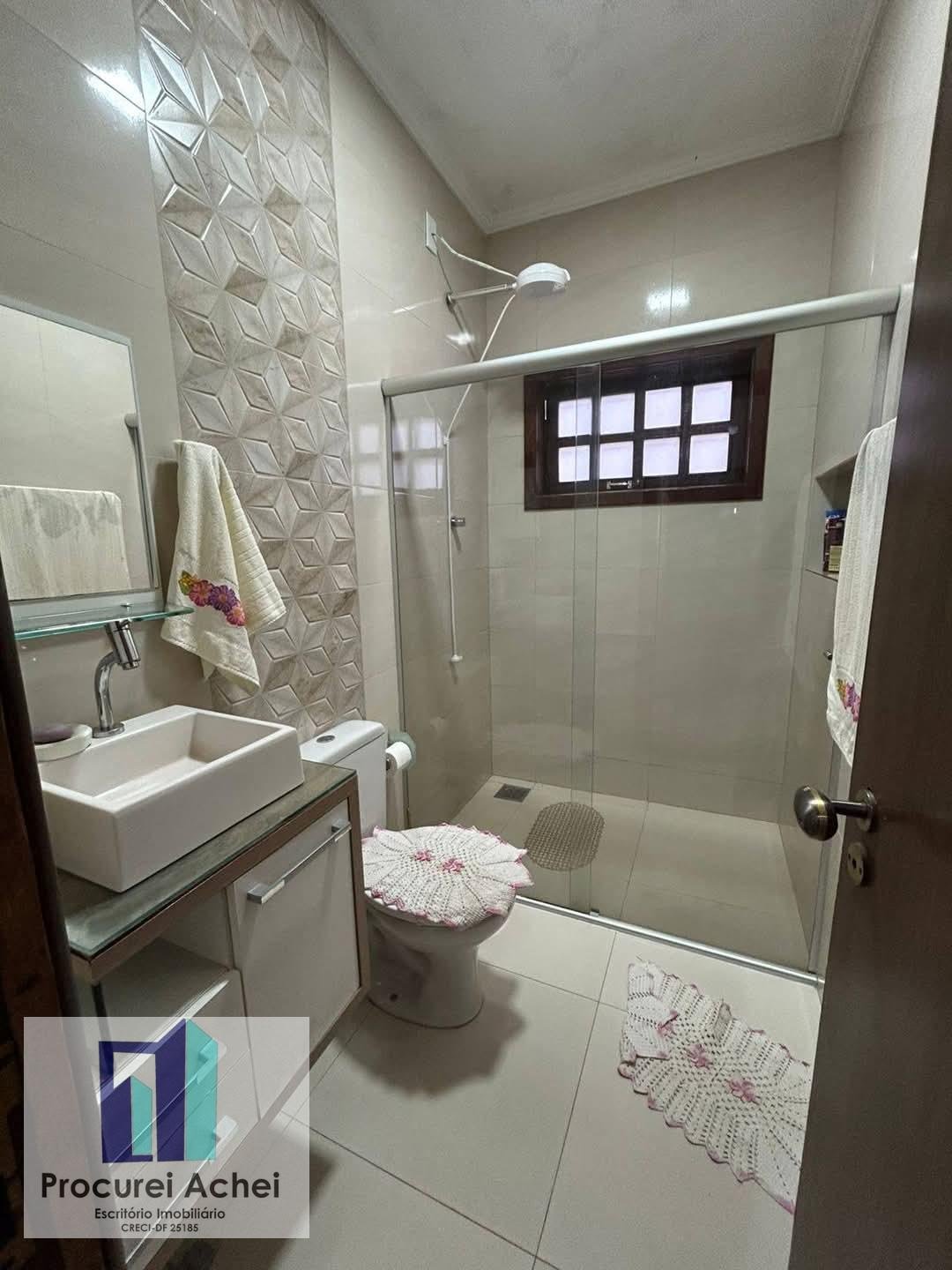 Casa à venda com 3 quartos, 2 suítes, 4 vagas e 926m² no Setor Habitacional Vicente Pires, Brasília (DF) — foto 20 de 27
