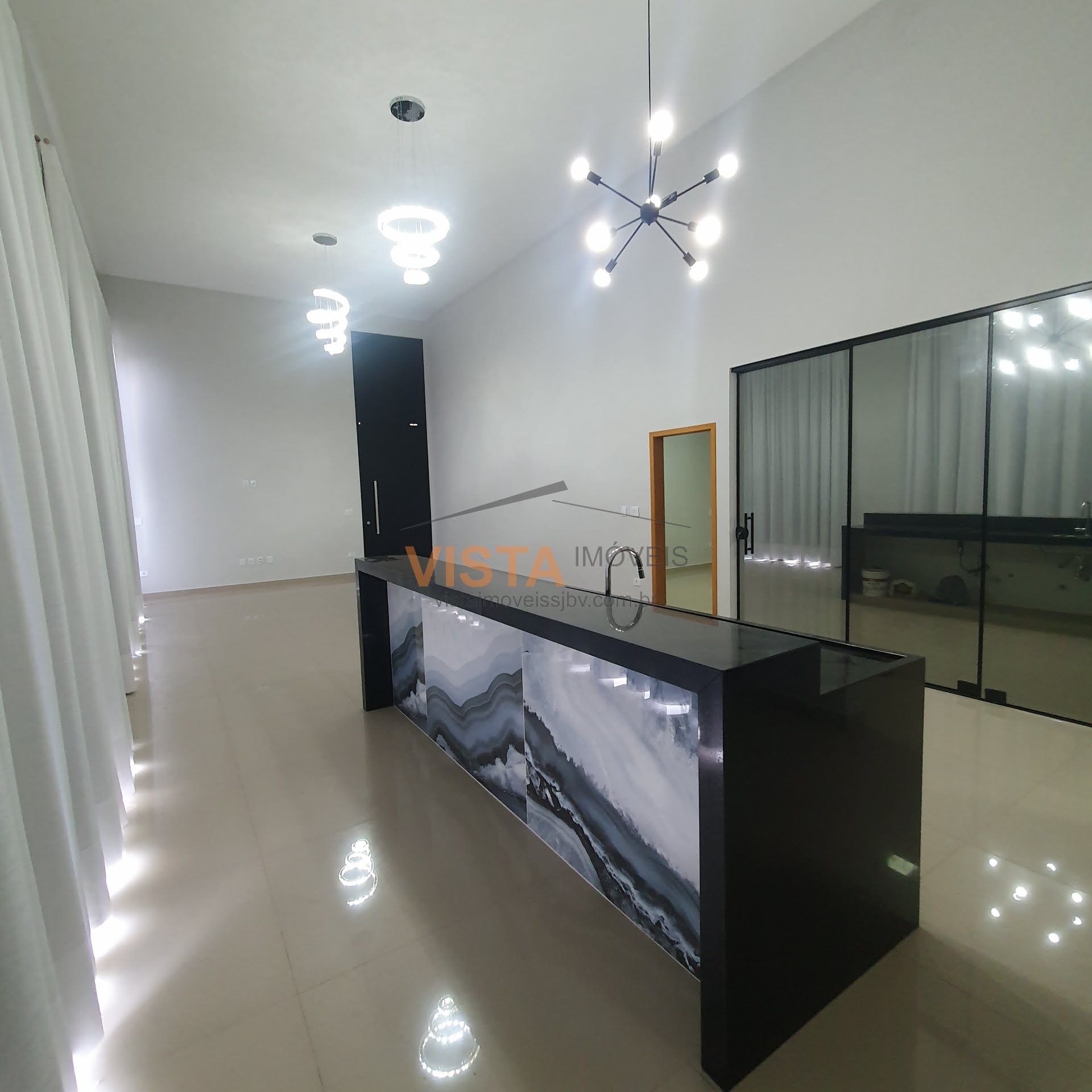 Casa à venda com 3 quartos, 3 suítes, 4 vagas e 420m² no Jardim Vila Rica, São João da Boa Vista (SP) — foto 7 de 28