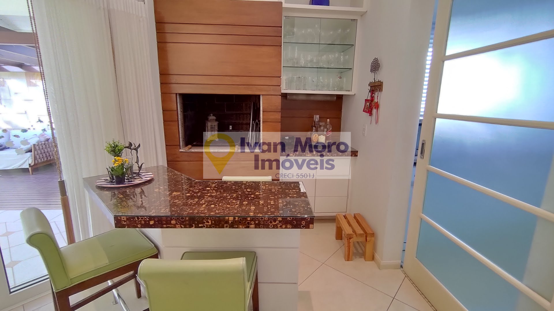 Casa à venda com 5 quartos, 5 suítes, 4 vagas e 276m² no Daniela, Florianópolis (SC) — foto 20 de 30