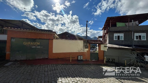 Casa em Perissê  -  Nova Friburgo