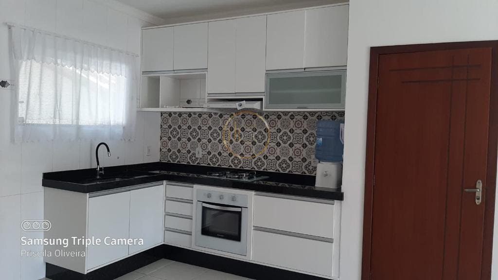 Apartamento à venda com 2 quartos, 2 banheiros, 1 vaga e 75m² no Centro, Porto Seguro — foto principal