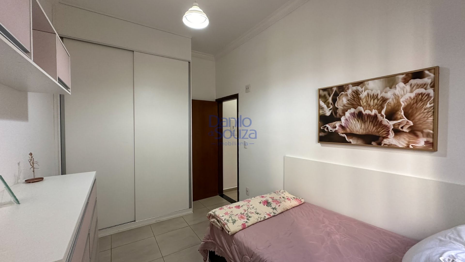 Casa à venda com 3 quartos, 1 suíte, 2 vagas e 360m² no Jardim Imperial, Araxá (MG) — foto 24 de 27
