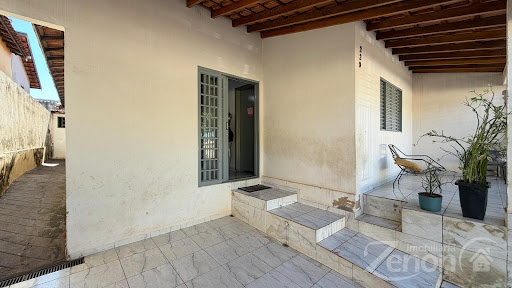 Casa à Venda em Vila Jardim, Adamantina - 2 Dormitórios