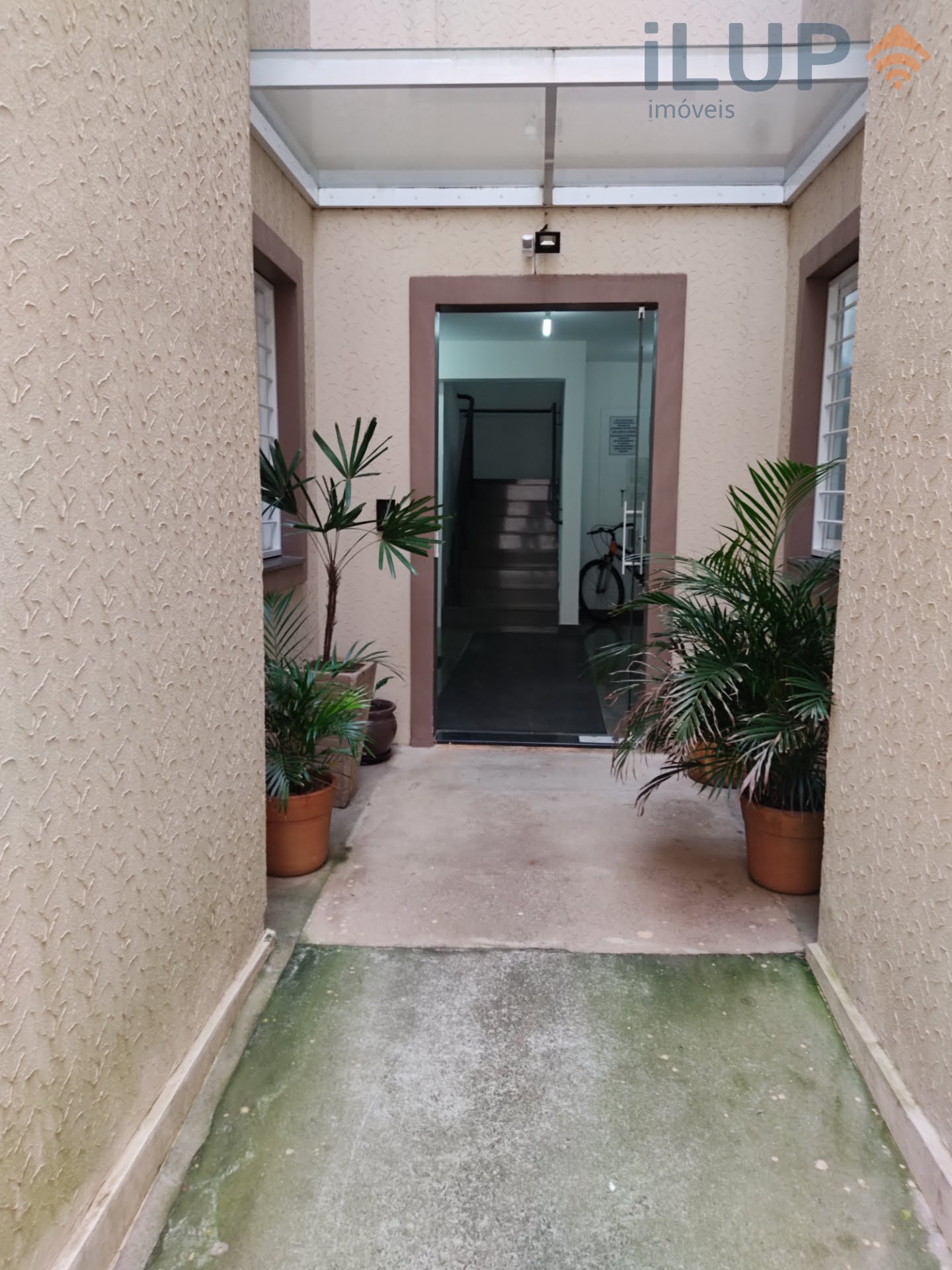 Entrada do Bloco B