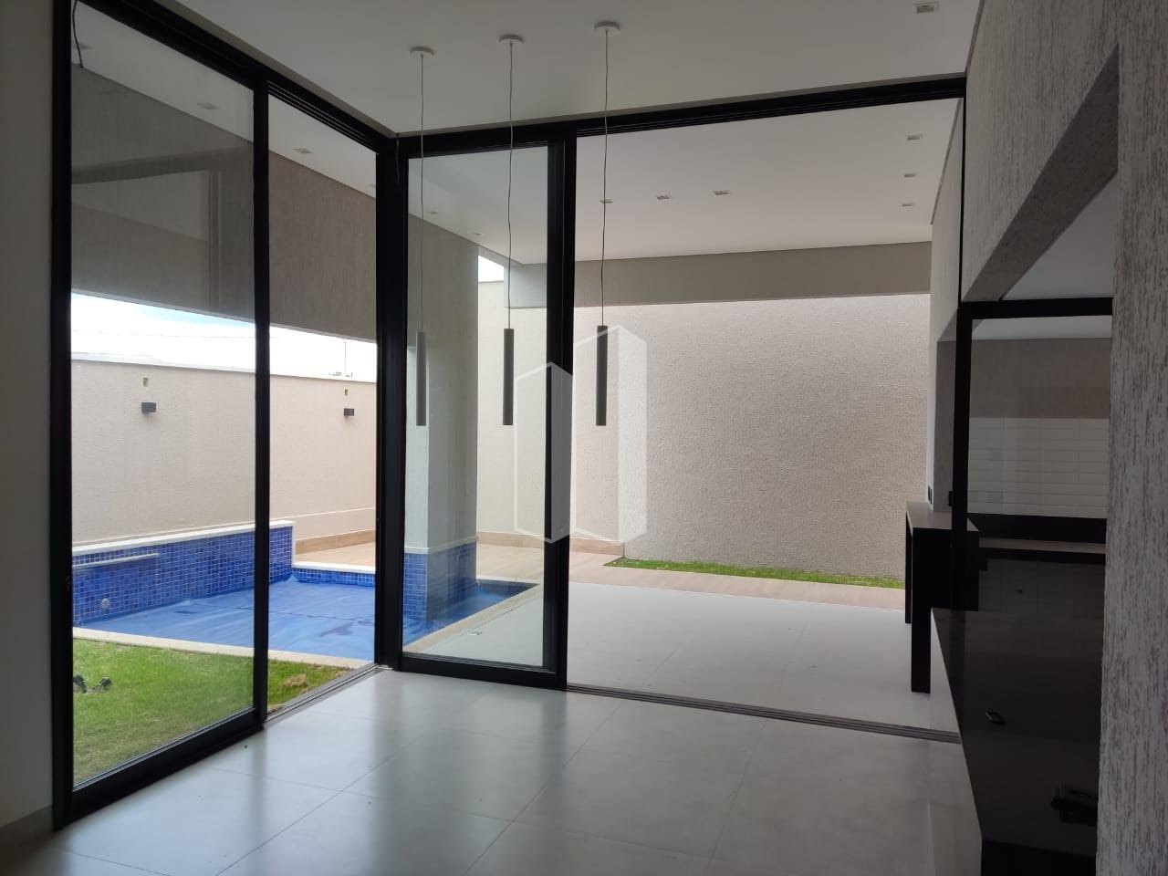 Casa à venda com 3 quartos, 3 suítes, 2 vagas e 202m² no Residencial Parqville Jacarandá, Aparecida de Goiânia (GO) — foto 4 de 11
