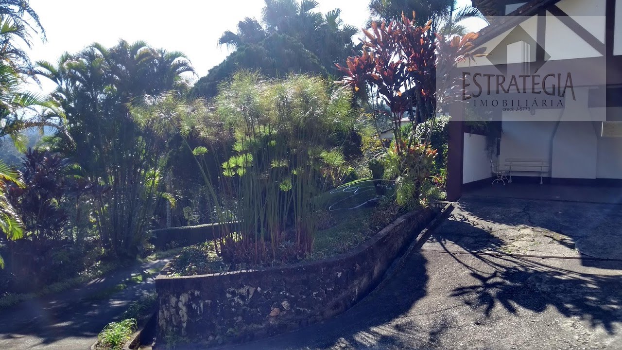 Casa à venda com 4 quartos, 2 suítes, 6 vagas e 320m² no Alto da Serra, Petrópolis (RJ) — foto 19 de 22