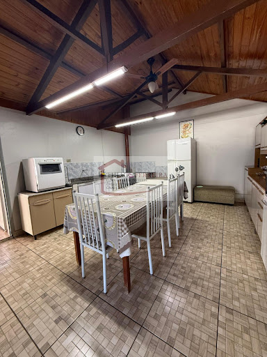 Casa em Avenida Padre Pio Corso  -  Santa Rita do Passa Quatro
