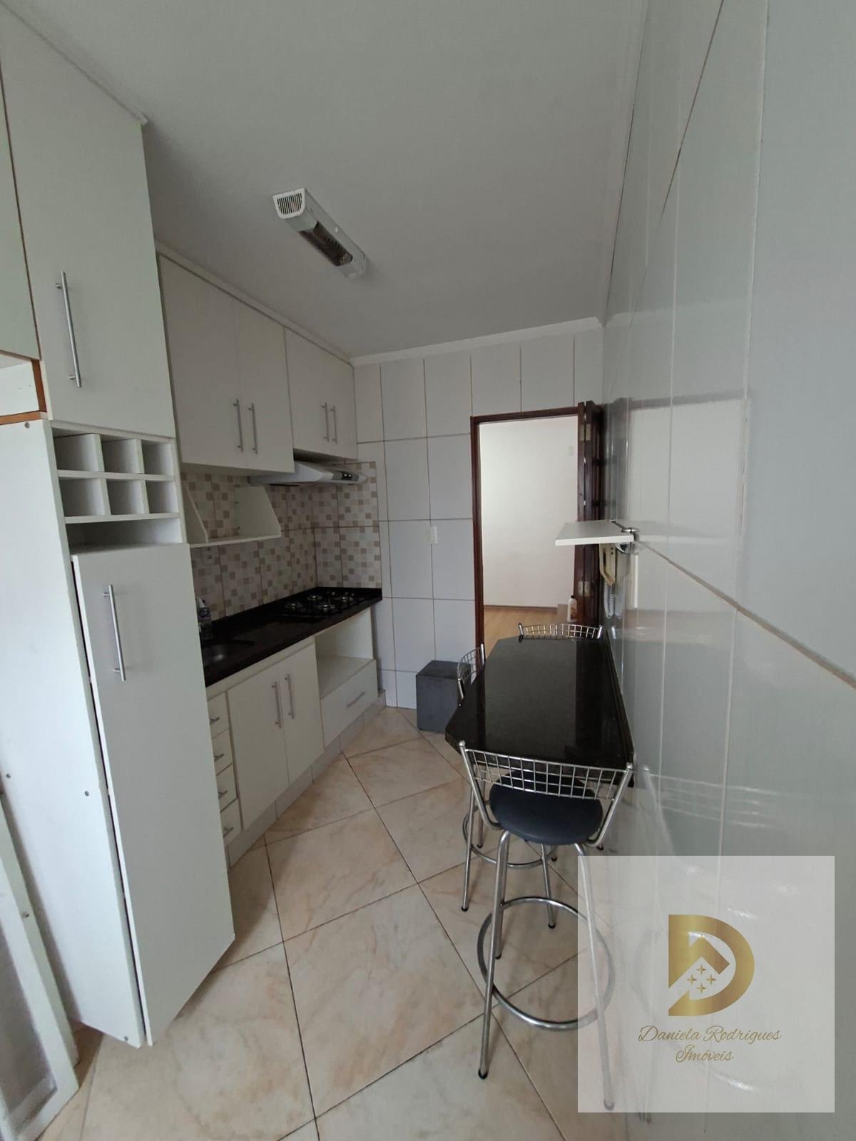Apartamento à venda com 2 quartos, 1 banheiro, 1 vaga e 50m² no Laranjeiras, Caieiras — foto principal