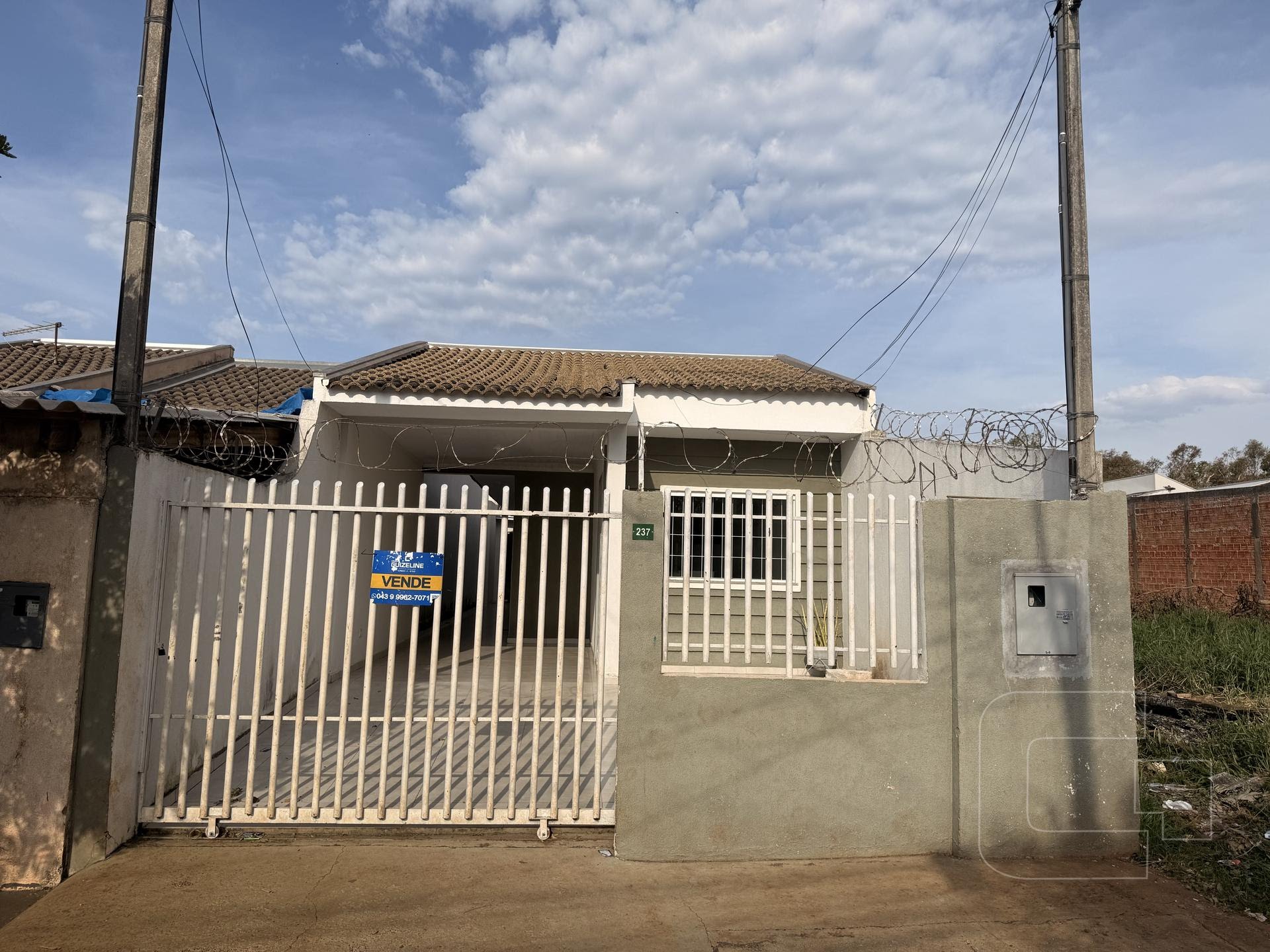 Casa à venda com 3 quartos, 1 suíte e 1 vaga no Jardim Marissol, Apucarana (PR) — foto 2 de 16