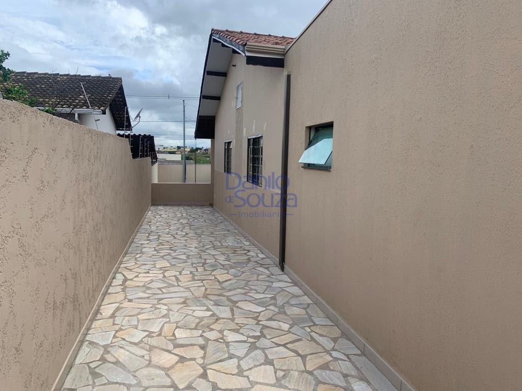 Casa à venda com 3 quartos, 1 suíte, 4 vagas e 410m² no Camuá, Araxá (MG) — foto 12 de 12