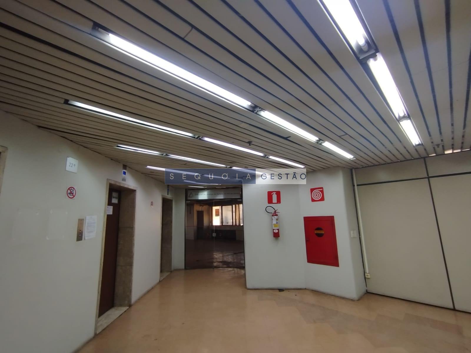 Comercial à venda com 6 banheiros, 10 vagas e 1223m² no Centro, Belo Horizonte (MG) — foto 19 de 23