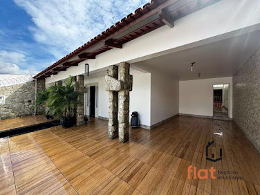 Casa de Alto Padrão à Venda no bairro São Francisco