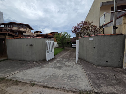 Casa em terreno de 300 m2 no Itaguá  -  Ubatuba