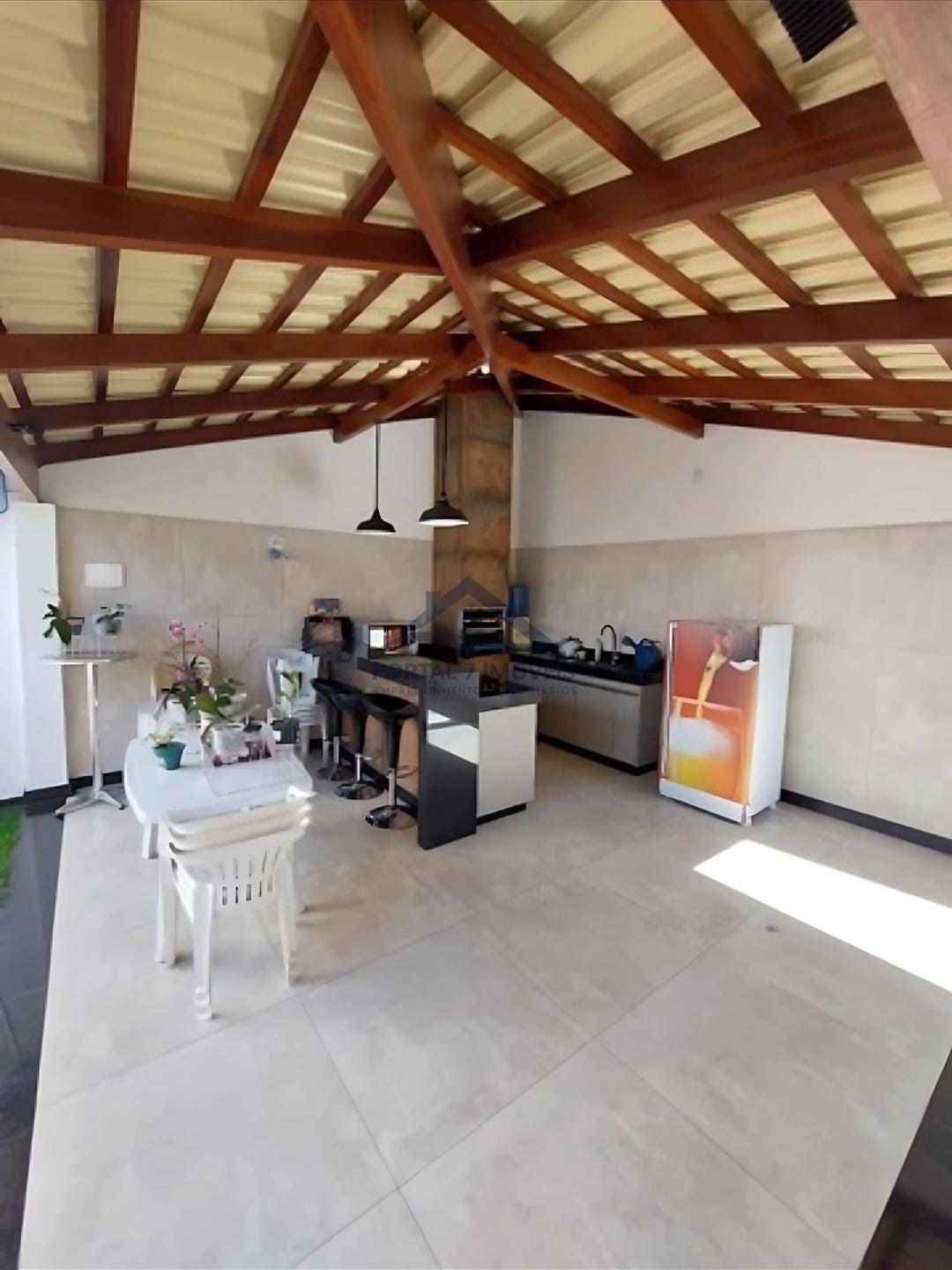 Casa à venda com 4 quartos, 2 suítes, 4 vagas e 225m² no Jardim Arizona, Sete Lagoas (MG) — foto 11 de 15