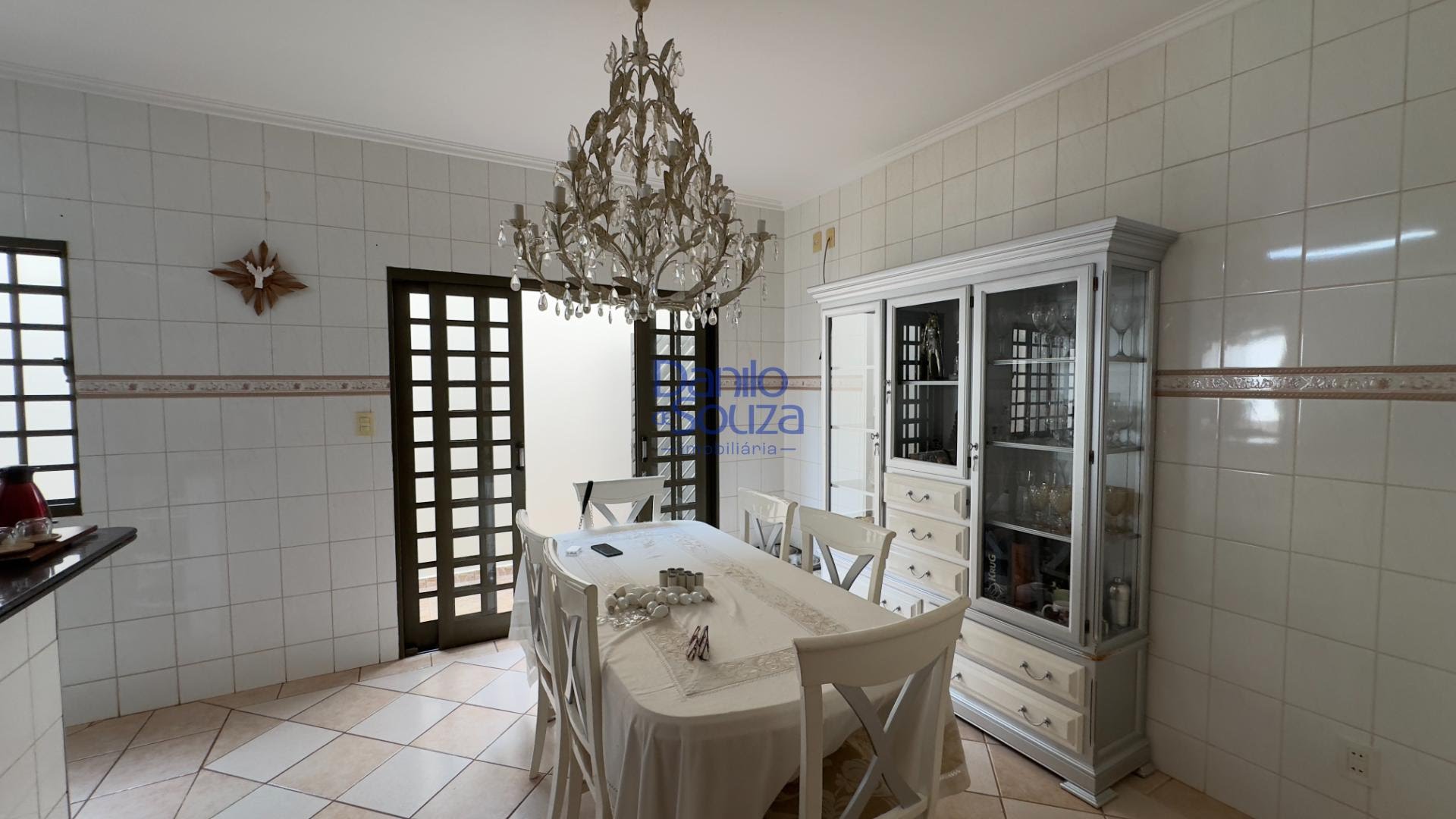 Casa à venda com 3 quartos, 1 suíte, 2 vagas e 411m² no Vila Andrea, Araxá (MG) — foto 9 de 18