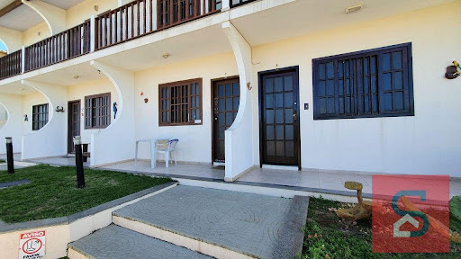 Compre Casa de Condomínio com 2 Dormitórios, 1 Suíte, 1 Vaga e com 85M² em Foguete por R$ 550.000. Imóvel Residencial em Cabo Frio