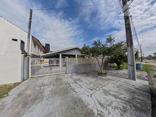 Oportunidade Beira-Mar: Casa Ampla 4 Quartos Quadra Mar