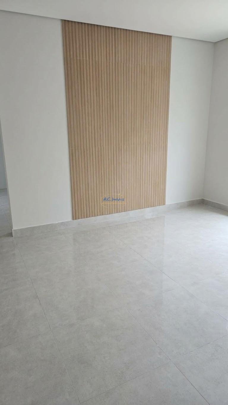 Casa à venda com 2 quartos, 1 suíte, 3 vagas e 85m² no Vila Tupi, Praia Grande (SP) — foto 4 de 17