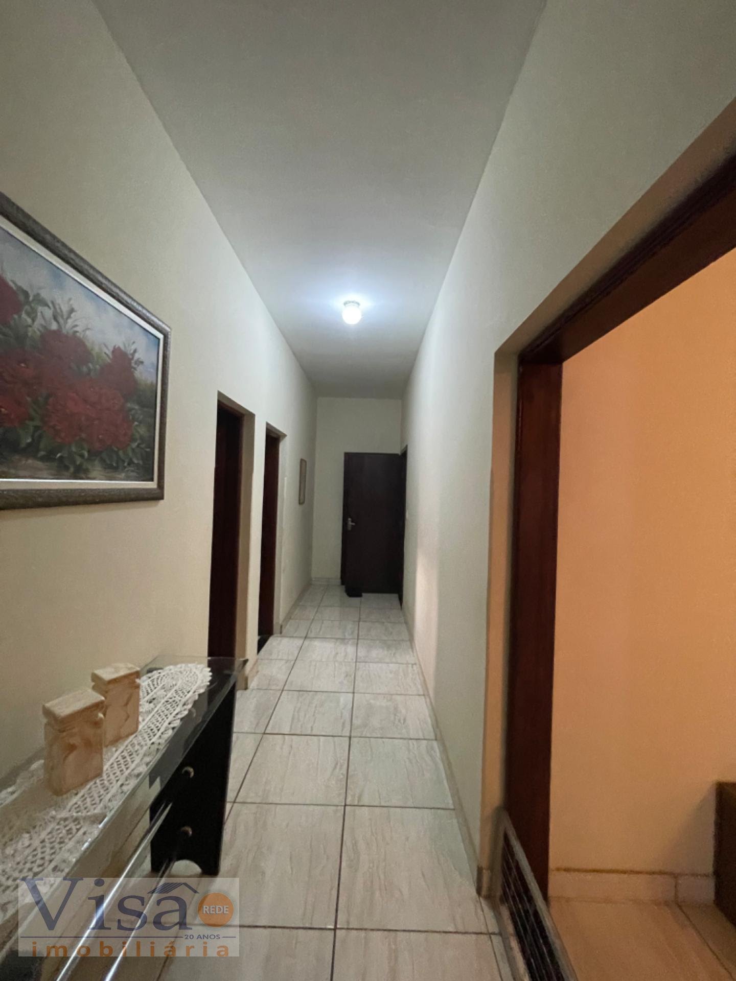 Casa à venda com 4 quartos, 2 suítes, 3 vagas e 200m² no Bairro Vila Mariana, Paracatu (MG) — foto 13 de 16