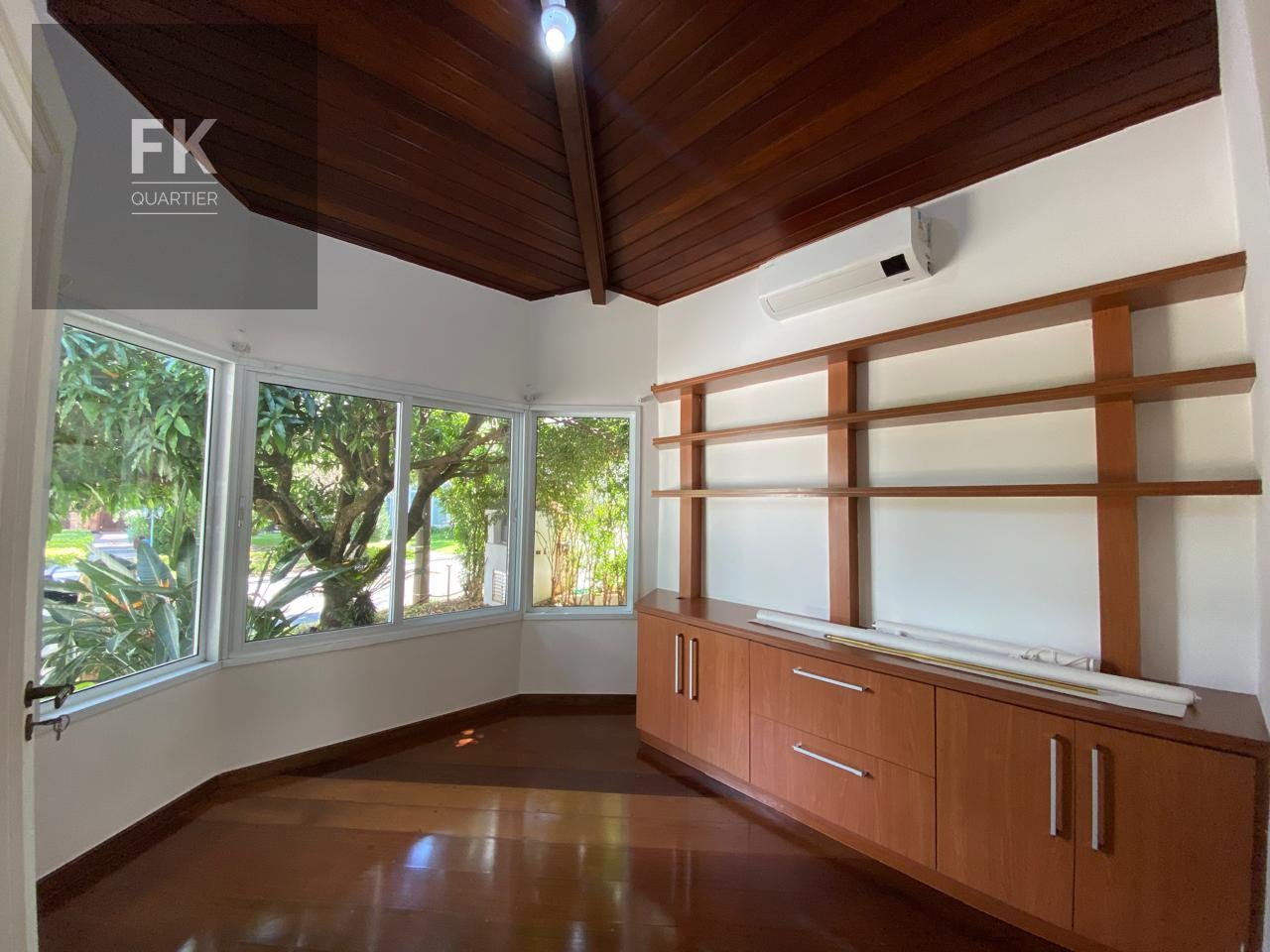 Casa para alugar com 4 quartos, 4 suítes, 3 vagas e 420m² no Alphaville Residencial Dois, Barueri (SP) — foto 6 de 17