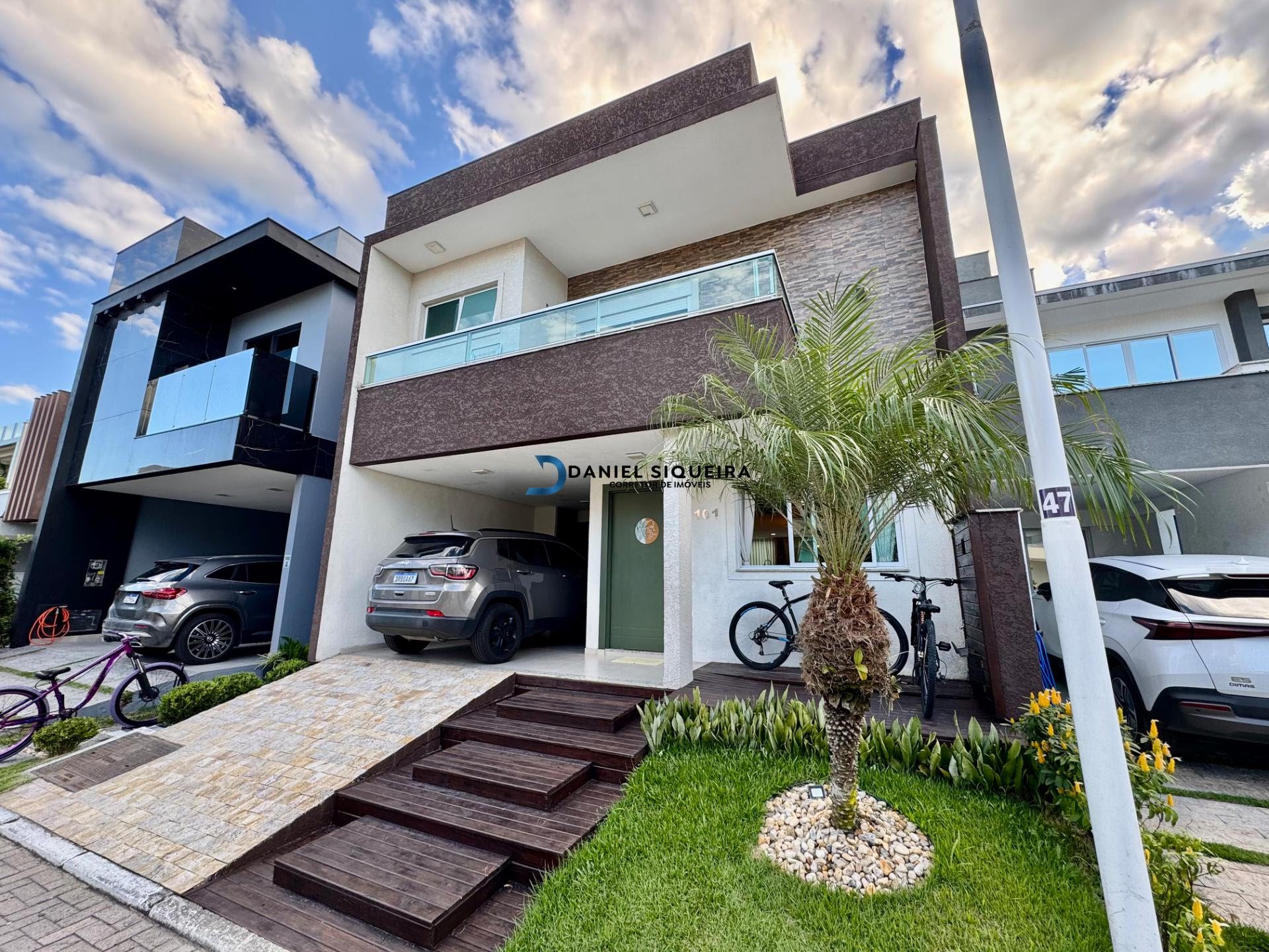 Casa à venda com 3 quartos, 2 banheiros, 2 vagas e 209m² no Bairro Deltaville, Biguaçu — foto principal