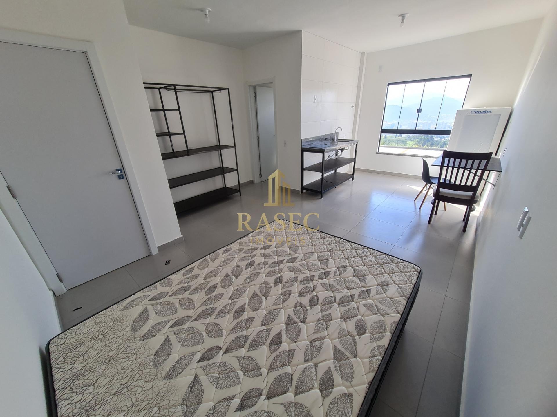 Apartamento para alugar com 1 quarto, 1 banheiro, 1 vaga e 27m² no Nova Brasília, Brusque (SC) — foto 3 de 4