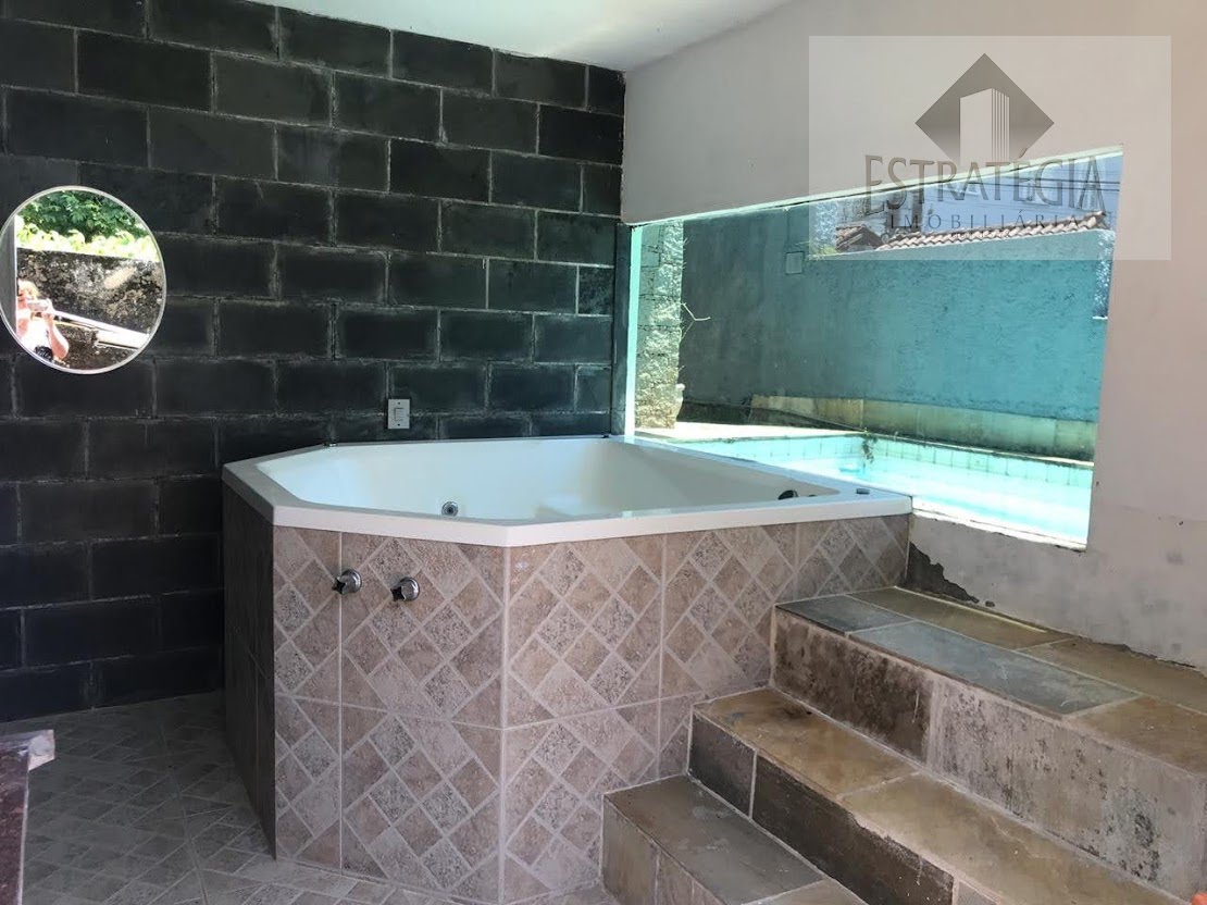 Casa à venda com 4 quartos, 2 suítes, 2 vagas e 277m² no Valparaiso, Petrópolis (RJ) — foto 16 de 18