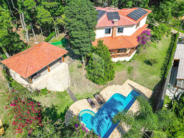 Casa de Condomínio em Clube da Montanha - Atibaia, SP. Venda por R$ 2.650.000,00